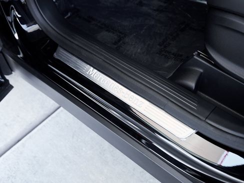 Used 2025 Mercedes-Benz GLB 250 GLB 250 w/ Exclusive Package image 20