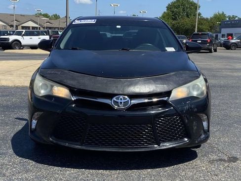 Used 2016 Toyota Camry SE FWD image 6
