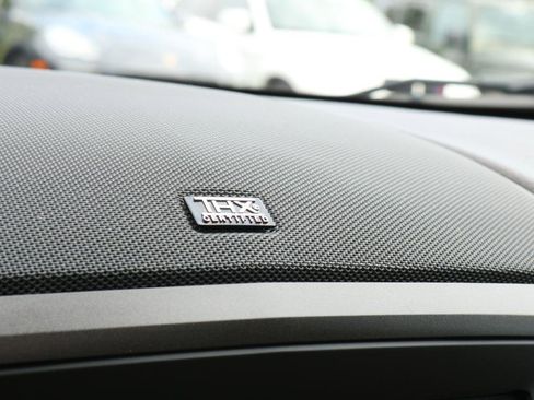Used 2019 Lincoln MKT AWD image 30