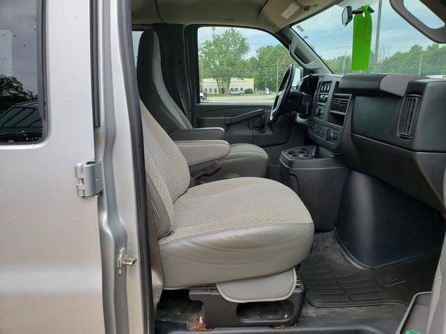 Used 2016 Chevrolet Express 2500 LS RWD image 16
