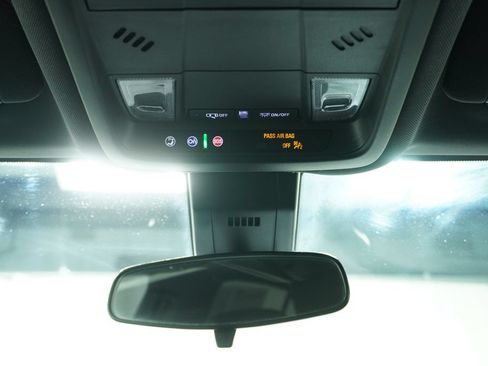 Used 2023 Chevrolet Equinox RS w/ LPO, Floor Liner Package FWD image 23