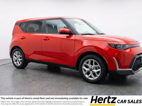 Used 2025 Kia Soul LX w/ LX Technology Package FWD image 1