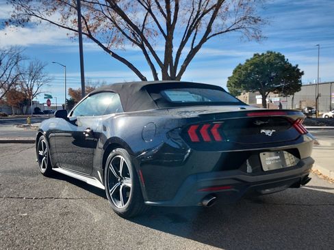 Used 2024 Ford Mustang Premium image 8