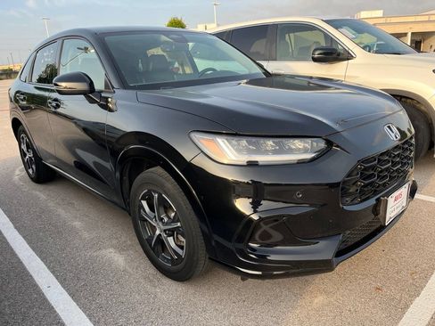Used 2025 Honda HR-V EX-L image 2