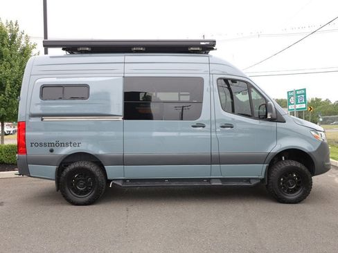 Used 2025 Mercedes-Benz Sprinter 2500 image 6