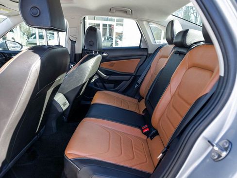 Used 2024 Volkswagen Jetta SEL image 27