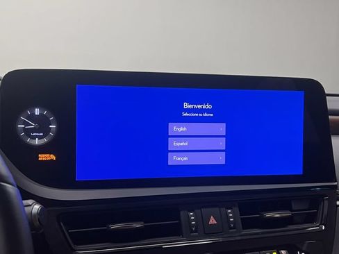Certified 2025 Lexus ES 350 w/ Luxury Package FWD image 19