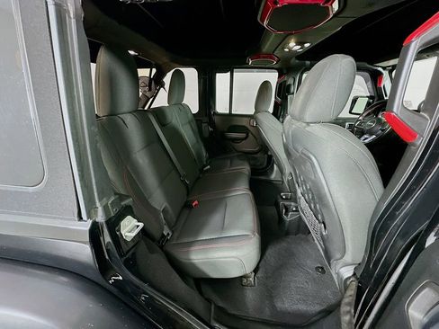 Certified 2021 Jeep Wrangler Unlimited Rubicon image 40