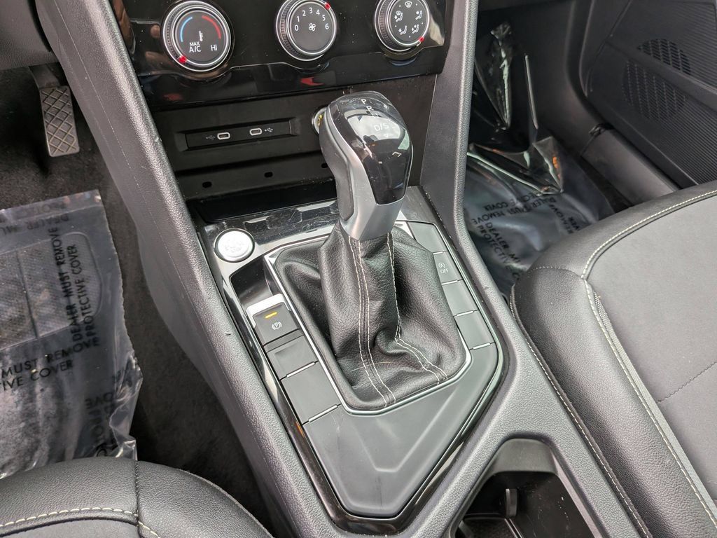 Certified 2023 Volkswagen Taos SE FWD image 24