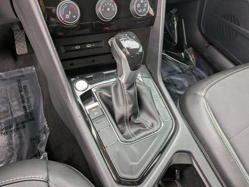 Certified 2023 Volkswagen Taos SE FWD image 24