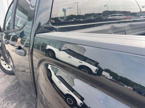 Used 2017 GMC Canyon 2WD Crew Cab w/ Convenience Package image 36