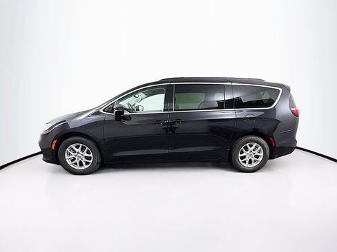Used 2022 Chrysler Pacifica Touring-L FWD image 4