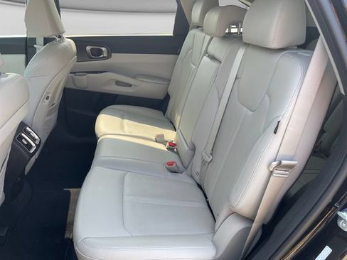 Used 2025 Kia Sorento S w/ Panoramic Sunroof Package AWD/4WD image 18
