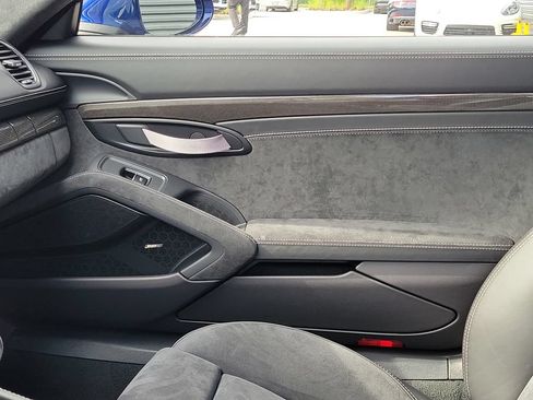 Certified 2020 Porsche 718 Cayman GT4 RWD image 20