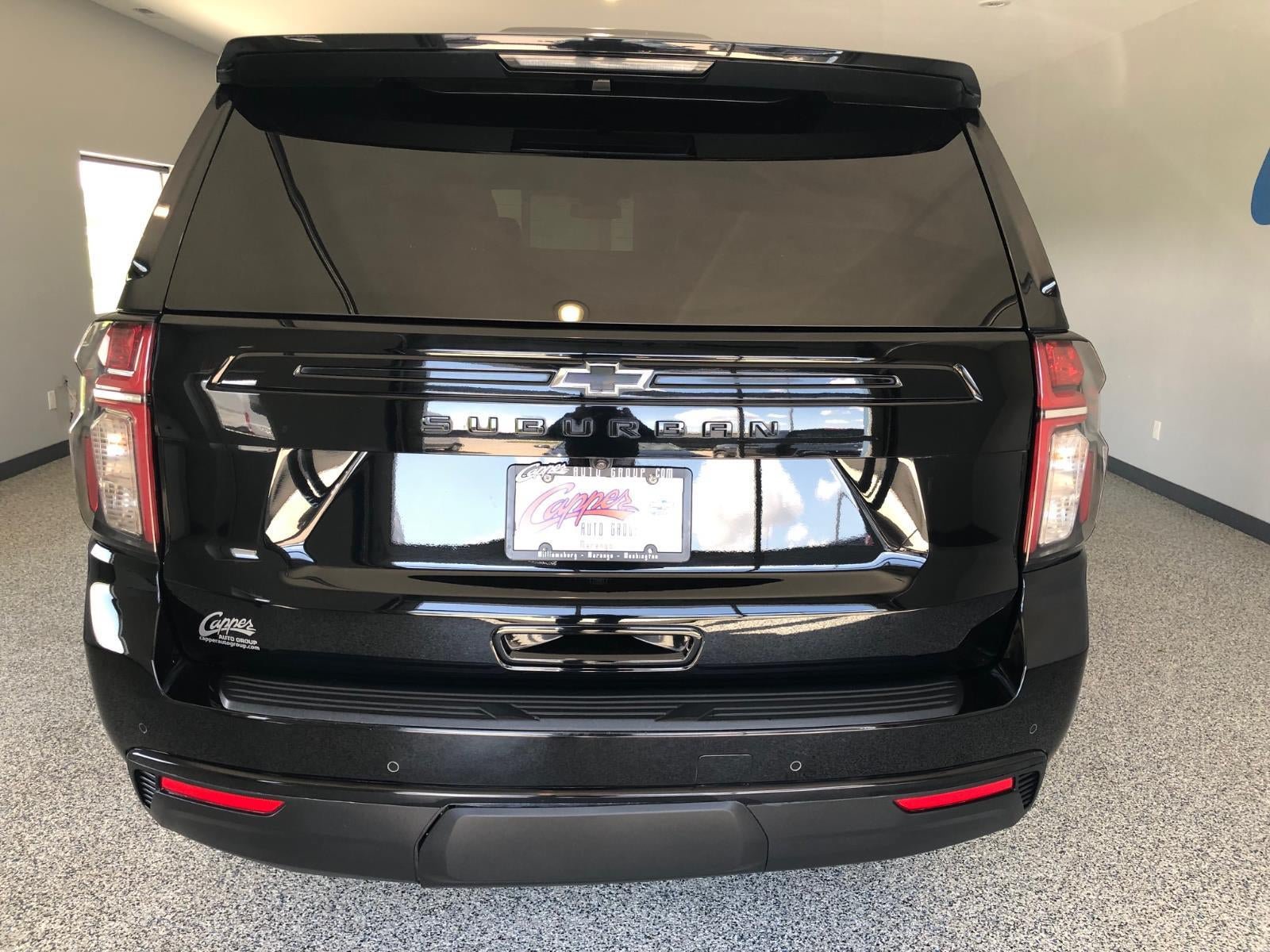 Used 2023 Chevrolet Suburban Z71 w/ Luxury Package AWD/4WD image 3