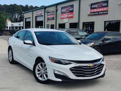 Used 2023 Chevrolet Malibu LT image 1
