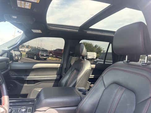 Used 2024 Ford Expedition Max Limited AWD/4WD image 8