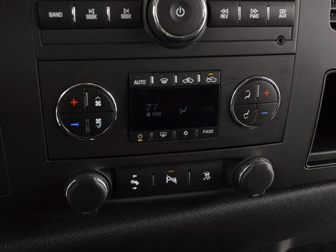 Used 2009 Chevrolet Silverado 1500 LT image 20