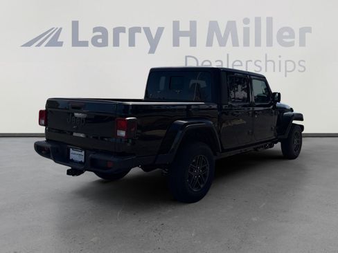 New 2026 Jeep Gladiator Sport image 5