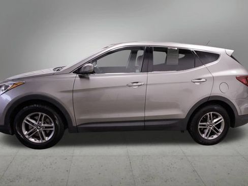 Used 2018 Hyundai Santa Fe Sport image 2