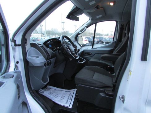 Used 2016 Ford Transit 150 XL image 7