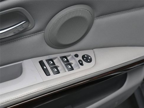 Used 2011 BMW 328i 328i image 8