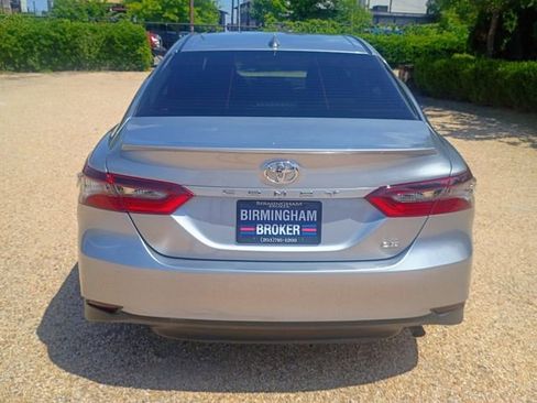 Used 2024 Toyota Camry LE w/ Convenience Package FWD image 9