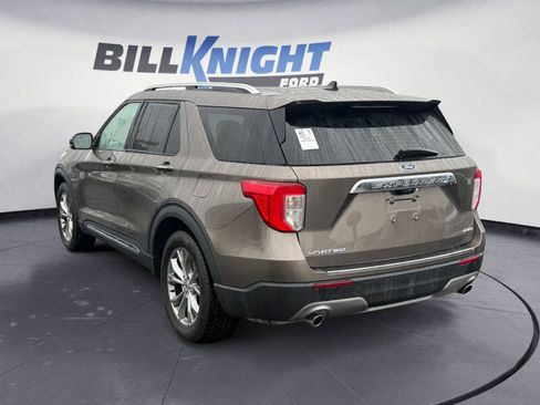 Used 2021 Ford Explorer Limited w/ Equipment Group 301A image 3