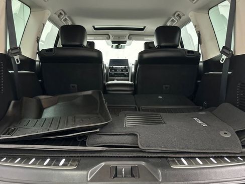 Used 2022 Nissan Armada Platinum w/ Captain's Chairs Package AWD/4WD image 13
