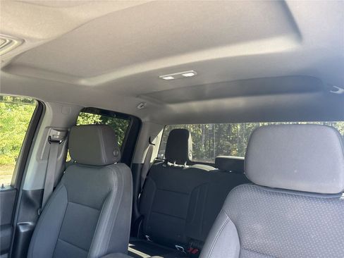 Used 2024 GMC Sierra 2500 Pro w/ Convenience Package image 21