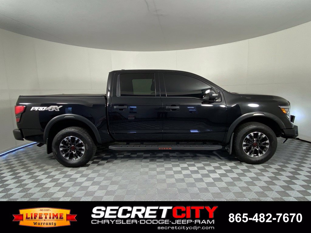 Used 2023 Nissan Titan PRO-4X w/ Pro-4x Convenience Package AWD/4WD image 8