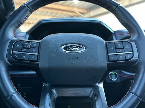 Used 2022 Ford Expedition Max Limited image 23