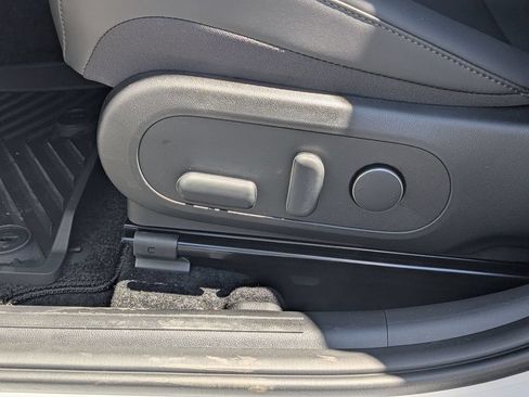 New 2026 Hyundai Kona SEL Premium FWD image 16