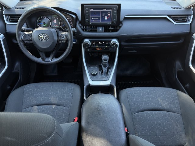 Used 2022 Toyota RAV4 XLE AWD/4WD image 10