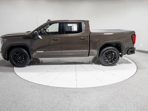 Used 2024 GMC Sierra 1500 Elevation image 32