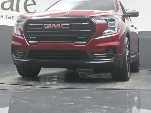 Used 2023 GMC Terrain SLE w/ Driver Convenience Package FWD image 57