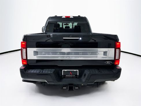 Used 2022 Ford F350 Platinum w/ FX4 Off-Road Package image 7