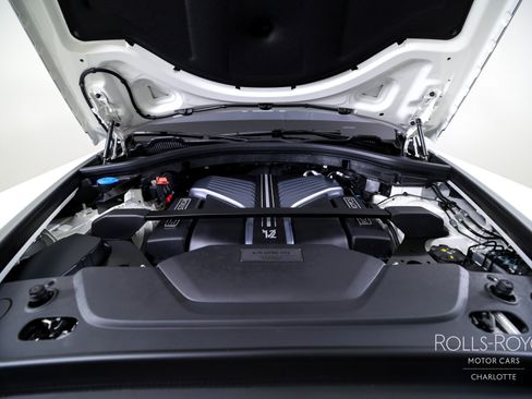 New 2026 Rolls-Royce Cullinan Black Badge AWD/4WD image 40