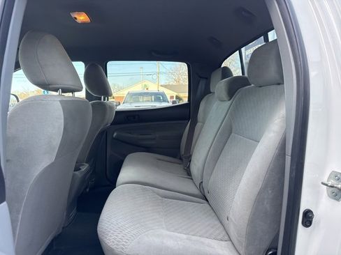Used 2011 Toyota Tacoma 4x4 Double Cab image 11