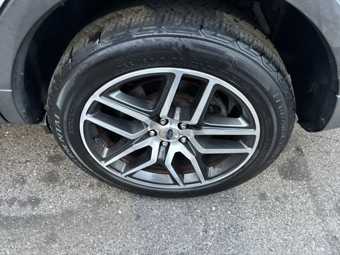 Used 2017 Ford Explorer Sport image 31