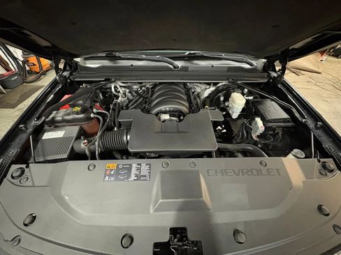 Used 2016 Chevrolet Suburban LT image 37