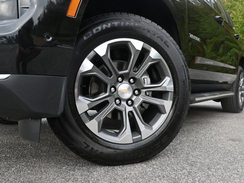 Used 2025 Chevrolet Tahoe LT w/ Comfort Package image 37