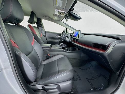 Used 2024 Toyota Prius Prime image 32