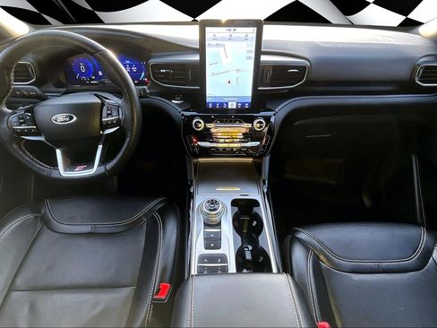 Certified 2022 Ford Explorer ST w/ Equipment Group 401A image 15