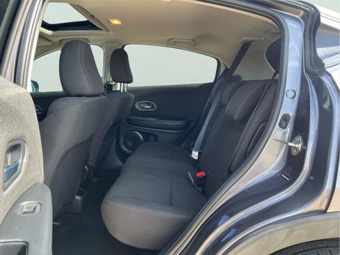 Used 2018 Honda HR-V EX image 13