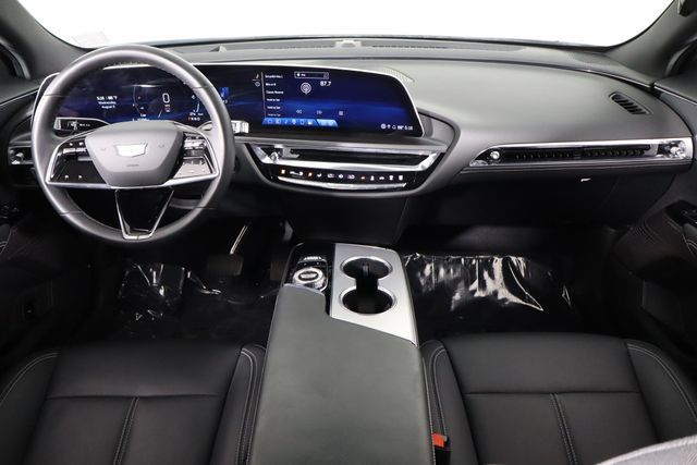 Used 2024 Cadillac Lyriq Tech AWD/4WD image 12