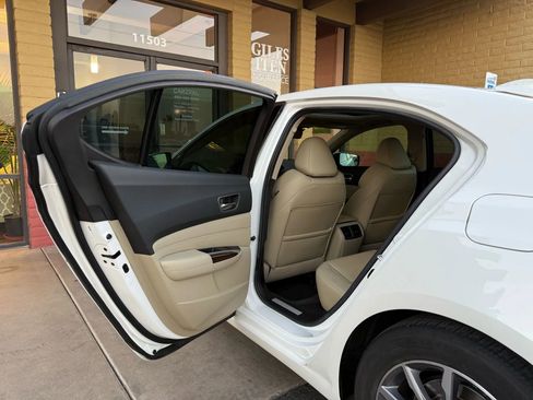 Used 2020 Acura TLX image 19