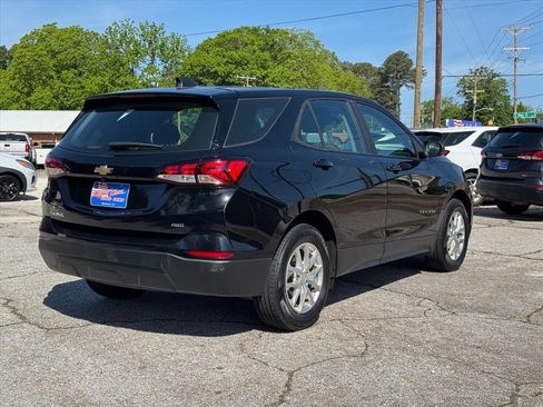 Used 2022 Chevrolet Equinox LS AWD/4WD image 3