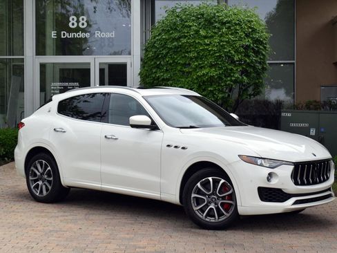Used 2019 Maserati Levante S image 2
