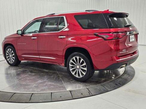 Used 2023 Chevrolet Traverse Premier image 3
